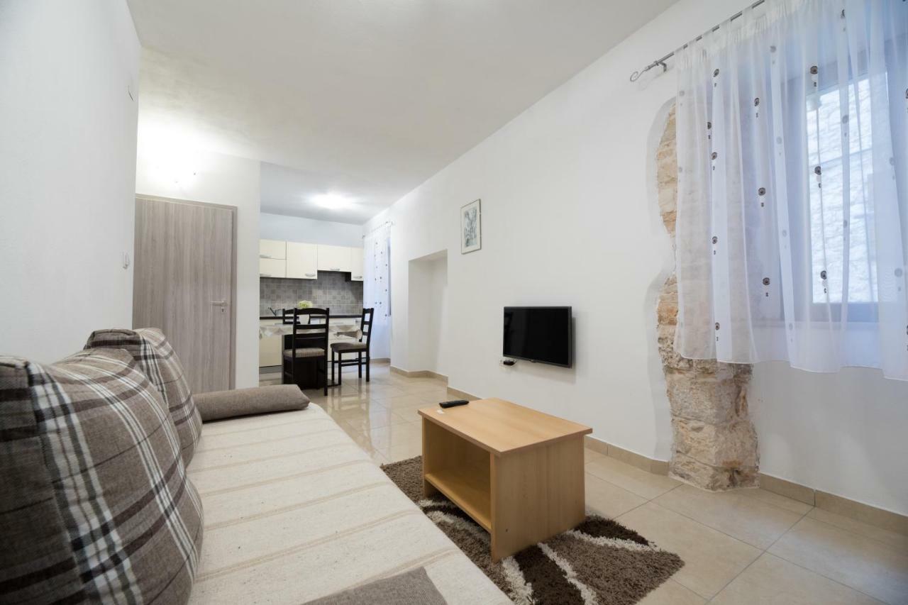 Apartment Elena บาเล ภายนอก รูปภาพ