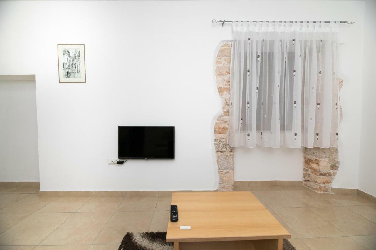 Apartment Elena บาเล ภายนอก รูปภาพ